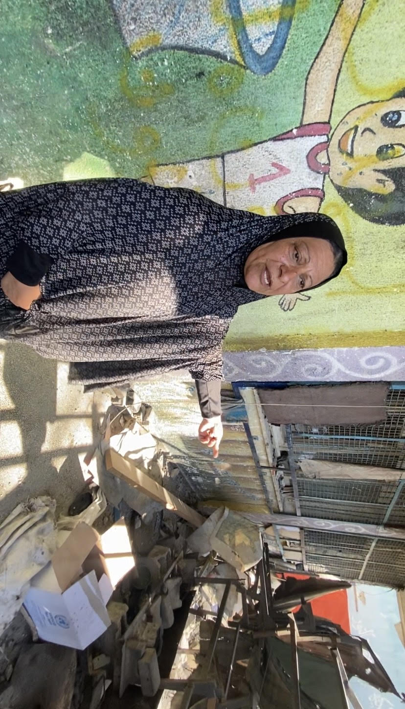 أم رامي في مدرسة الرازي التي ارتكب الاحتلال فيها مجزرة جديدة