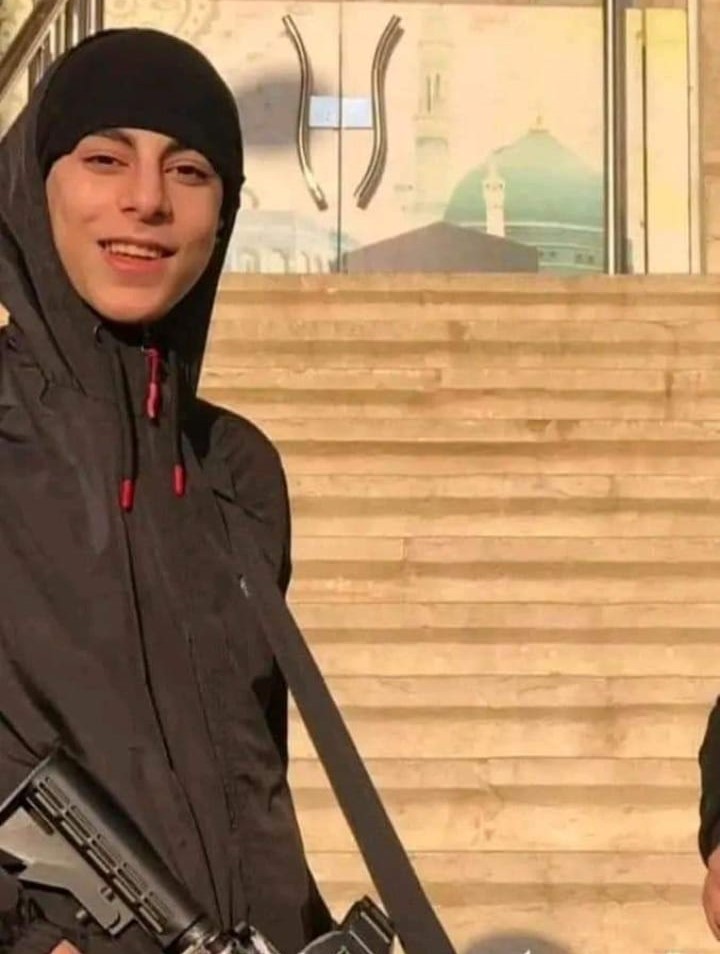 محمد رائد ناجي الدبيك (18 عامًا) من عناصر "عرين الأسود"، اغتالته قوة إسرائيلية خاصة في كمين عند حاجز صرة غرب نابلس يوم 12 آذار.