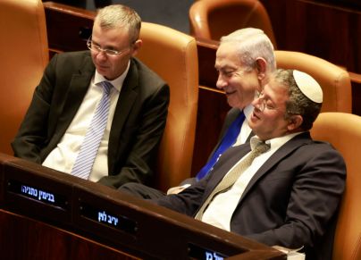 ايتمار بن غفير (وزير الأمن القومي)، وبنيامين نتنياهو (رئيس الحكومة) وياريف ليفين (وزير القضاء) - getty