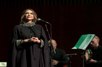 اعتقال الفنانة دلال أبو آمنة بعد تحريض مستوطنين ضدها