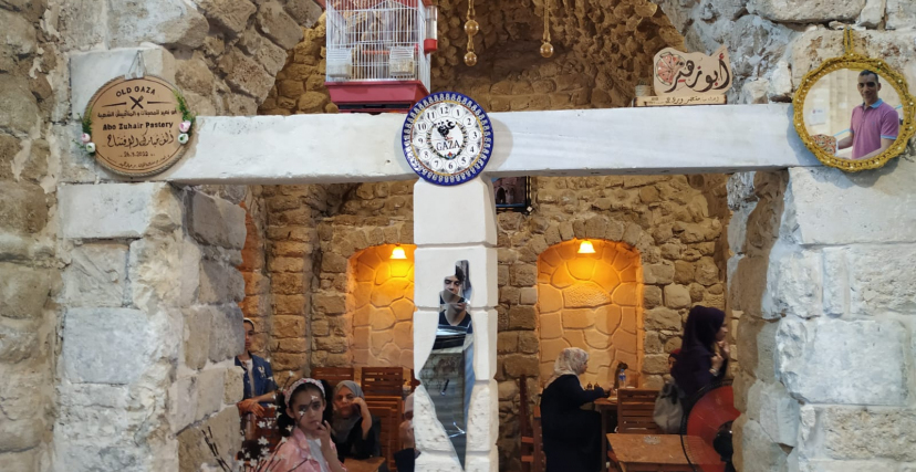 من داخل مطعم أبو زهير - تصوير- عبد الكريم السموني (الترا فلسطين) 