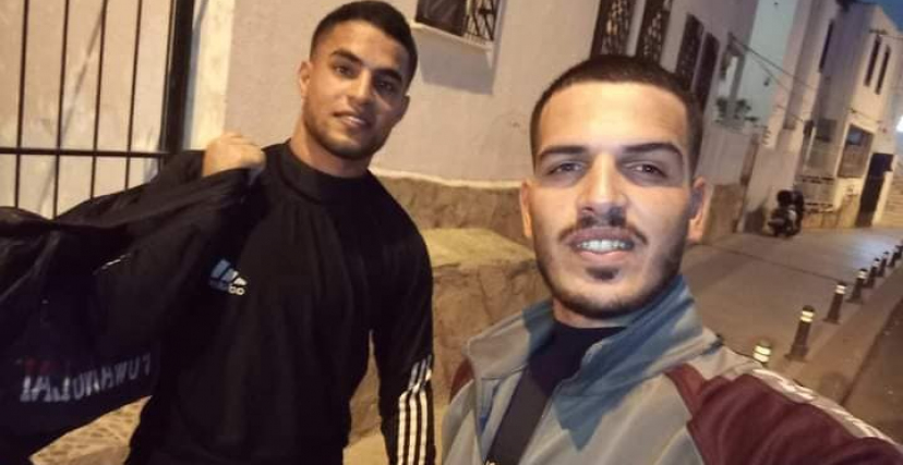 أمير أبو عون ورمضان عطالله قبل الانطلاق في رحلة الهجرة الخطيرة 