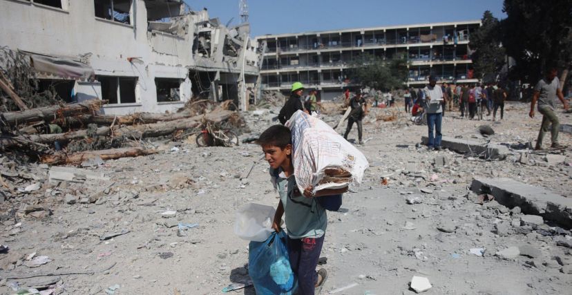 قالت اللجنة الدولية للصليب الأحمر إن نحو 6400 فلسطيني أبلغت عن فقدهم منذ اندلاع الحرب في غزة في السابع من تشرين الأول/أكتوبر لم يتم العثور عليهم بعد.
