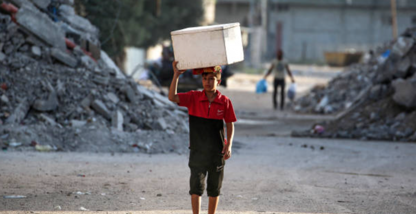 يدعو قيادي مرموق في فتح، القيادة الفلسطينية لأن تُفكّر "خارج صندوق" أوسلو (getty)