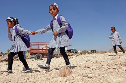 يفترض أن يعود الطلبة لمدارسهم بالضفة الغربية الأحد - AHMAD GHARABLI/ Getty Images